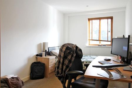 3 bedroom apartment to rent - Photo 3