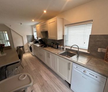 Trevor drive, Crosby, L23 2RN - Photo 3