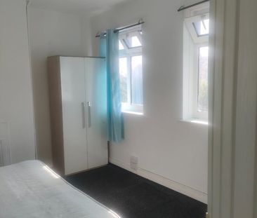 Room in a Shared Flat, Dhonau House, SE1 - Photo 4