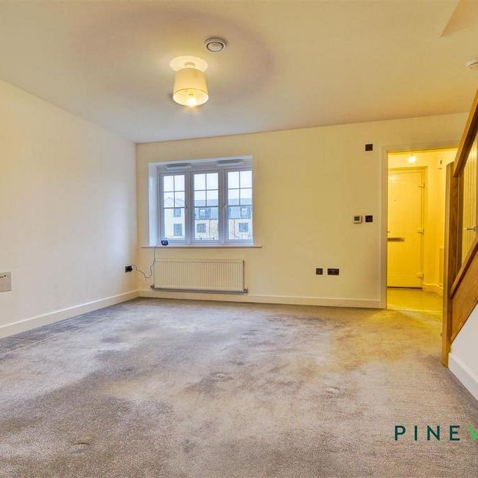 3 bedroom terraced house to rent - Photo 1