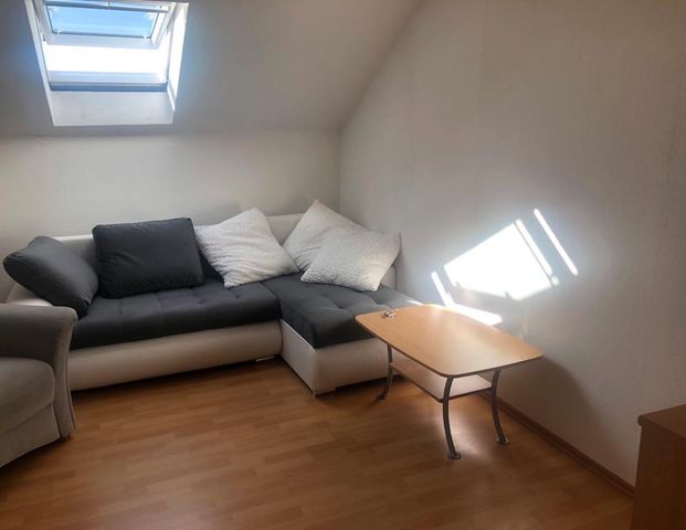 Kleines teilmöbliertes, frisch renoviertes Appartement - Foto 1