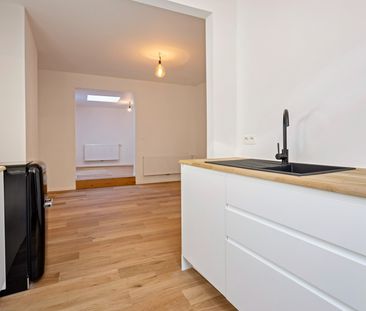 Te huur: GEMEUBELD - Gerenoveerde Rijwoning in het Centrum van Brugge - Foto 4
