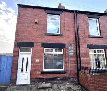 3 bedroom end of terrace house to rent - Photo 4