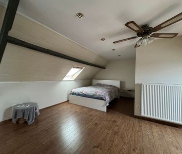 Charmante woning met 2 slaapkamers en ruime tuin te Izegem - Photo 6