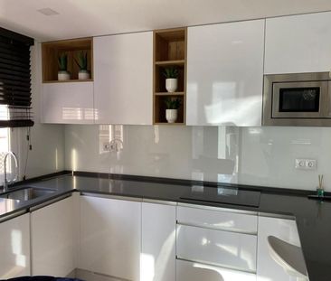 Alquiler de piso en Calle Marbella - Photo 1