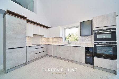 Chelmsford Road, Shenfield, Brentwood - Photo 3