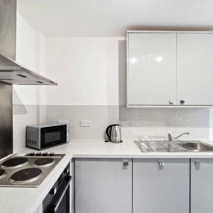 5 bedroom apartment to rent - Photo 1