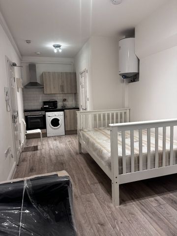 Studio Flat, High Street, CR0 - Photo 5