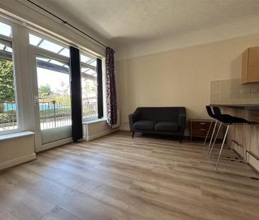 Studio to rent - Photo 6