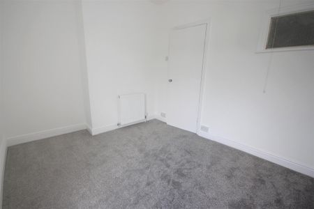 3 Bedroom House - Terraced To Let - Photo 5