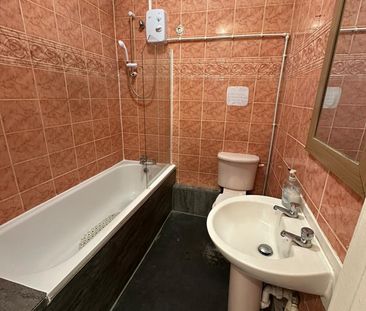 Room in a Shared Flat, Holland Road, NW10 - Photo 1