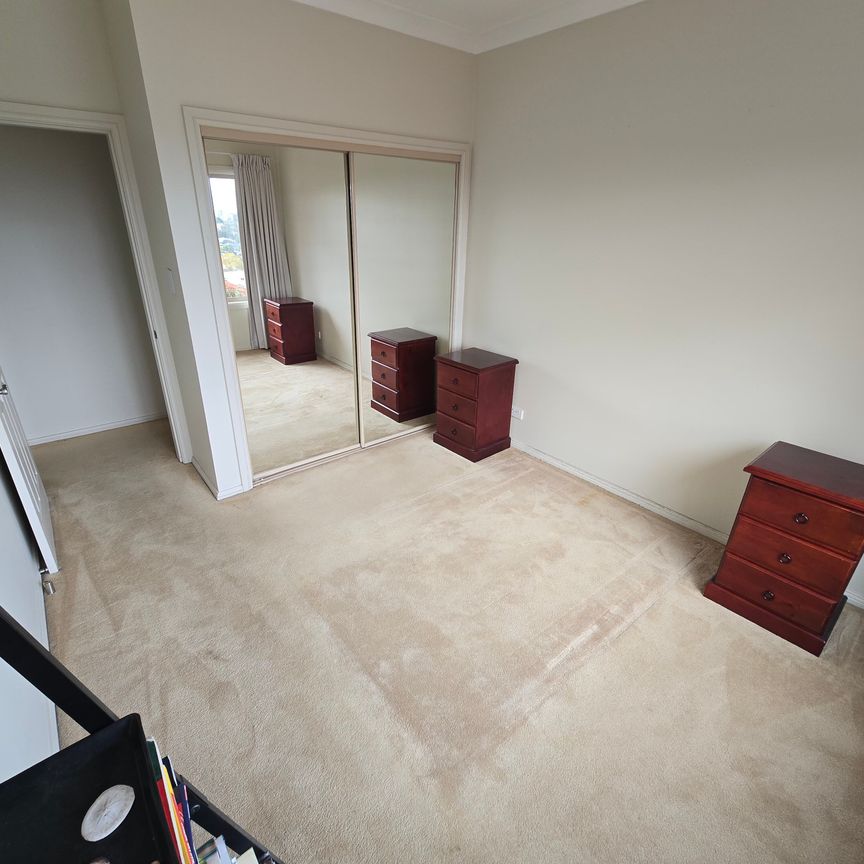Wentworthville - Photo 2