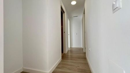 3 bedroom luxury Apartment for rent in Nueva Andalucia, Spain - Photo 5