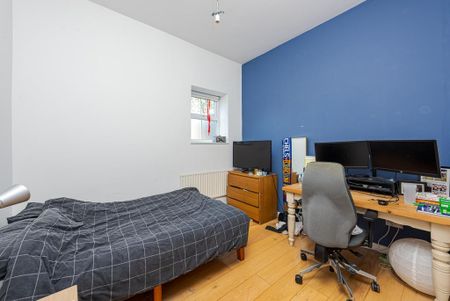 3 bedroom flat to rent - Photo 5