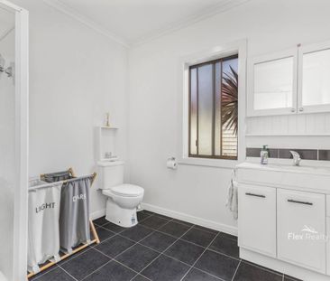 Charming Family Home with Sea Views - Photo 6