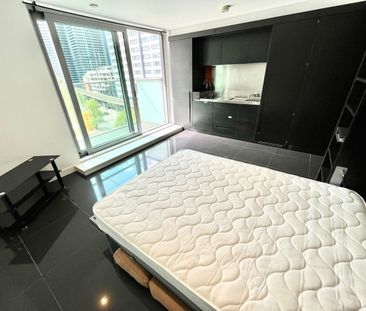 Studio Flat, Pan Peninsula Square, E14 - Photo 4