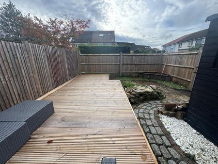 1 bedroom semi-detached house to rent - Photo 5