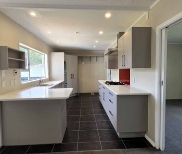 Quietest Neighbourhood in Hutt Central - Photo 2