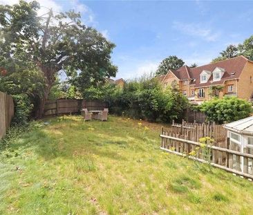 Woking, Surrey, GU22 - Photo 5