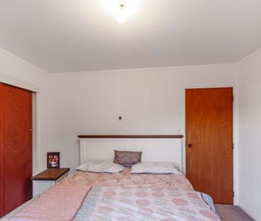 Lovely two-bedroom - Photo 2