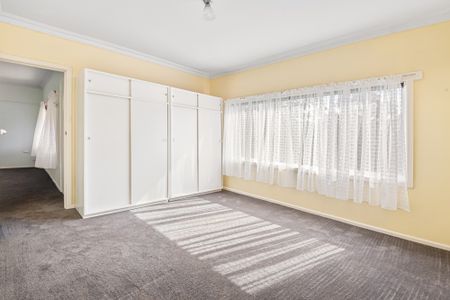 Country Charm - Photo 2