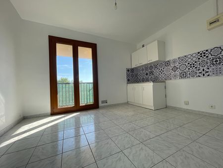 Les Milles - Type 3 en dernier étage - 57m² - 980€ - Photo 5