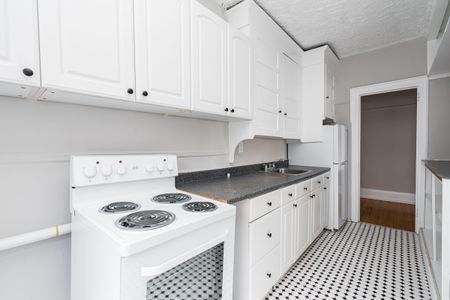 100 Vaughan Road - Photo 4
