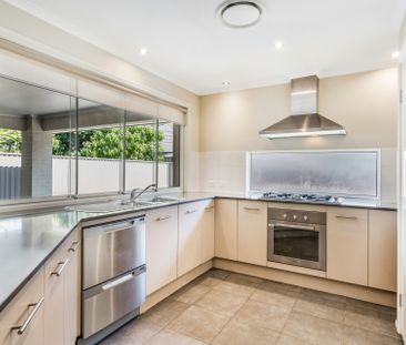 Extra Spacious Modern Family Home - Photo 5