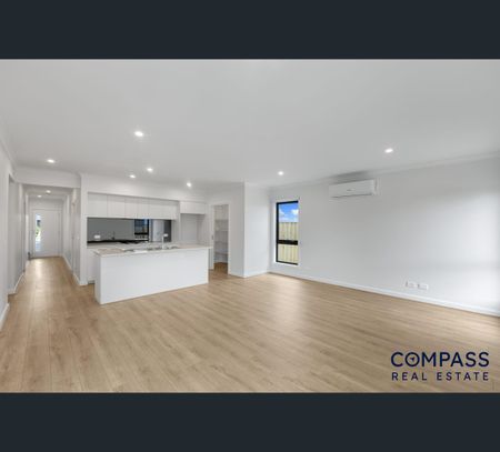 14 Maggie Crescent, Mambourin, Vic 3024 - Photo 4