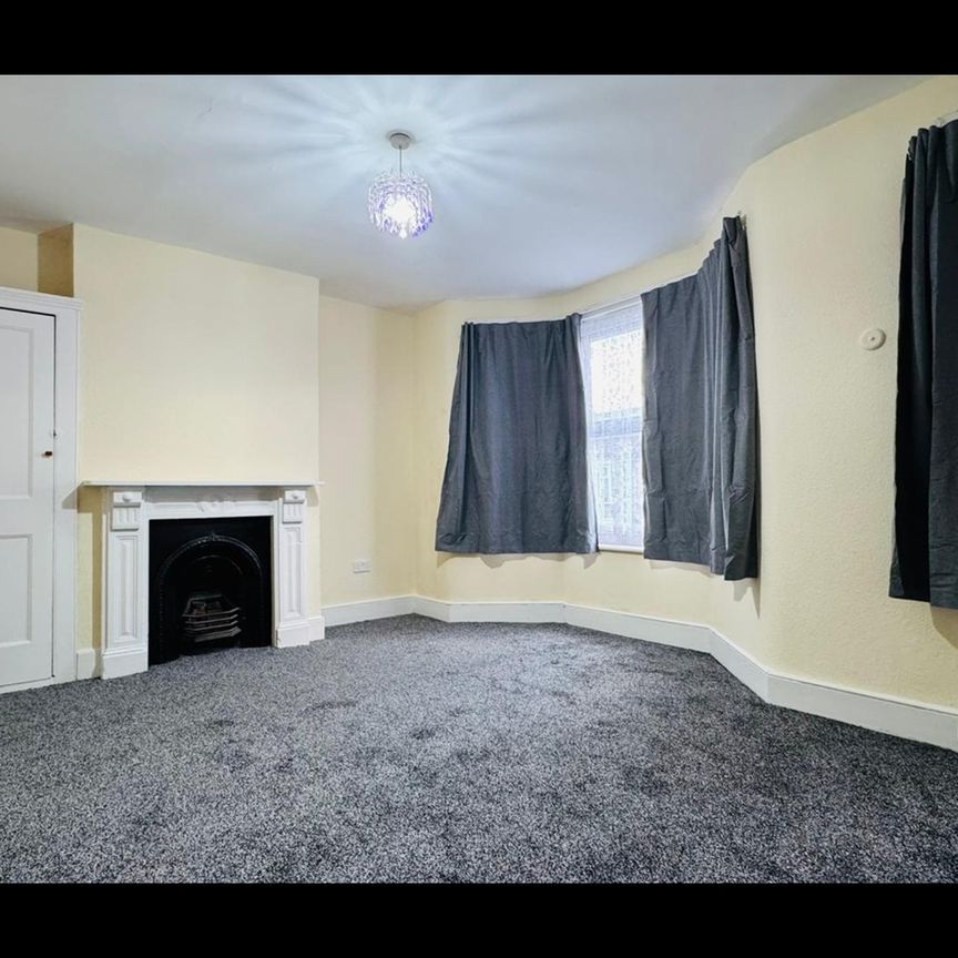 3 Bed Terraced House, Strone Road, E12 - Photo 1
