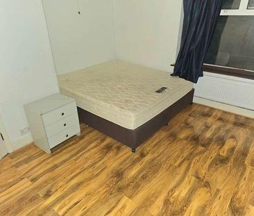 Mornington Crescent, Hounslow, TW5 - Photo 5