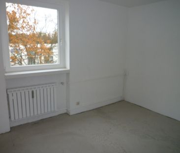 Schöne 3-Zimmer-Wohnung mit großer und sonniger Loggia - Photo 3