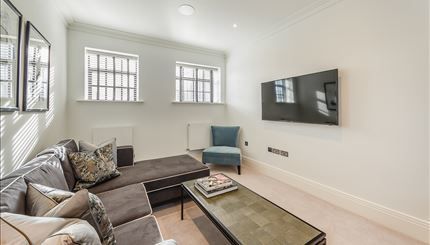 TWO BEDROOM APARTMENT | TO LET | RAINVILLE ROAD | FULHAM | W6 - Photo 1
