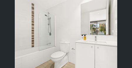 Bright & Spacious Apartment in the Highly Sought-After Industri Complex - Photo 5