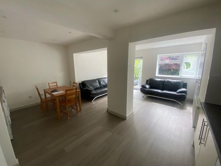 113 Ferncliffe Road - Photo 2