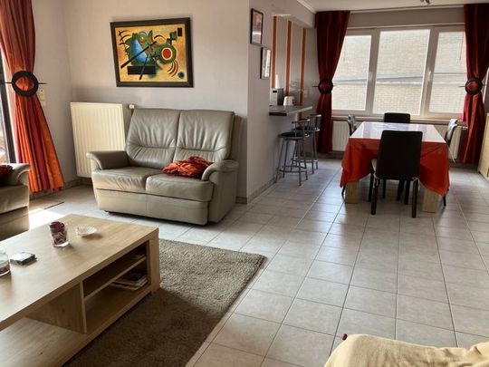 Appartement te huur - Photo 1