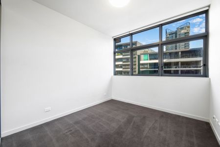 Spacious One Bedroom Apartment With Study In The Heart Of Waterloo - Photo 4