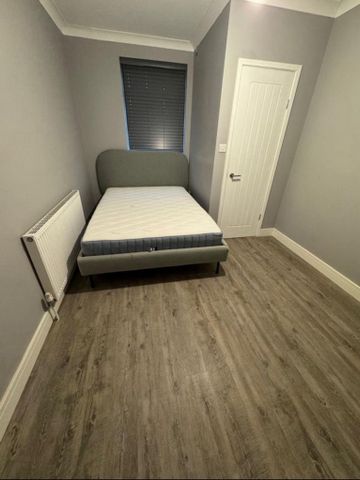 1 bedroom hotel room to rent - Photo 4