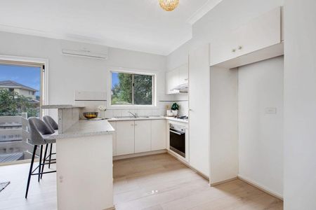 3/22 Dennis Street, Clayton - Photo 3