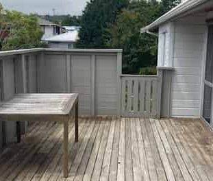 Spacious four bedroom lock wood home - Photo 3