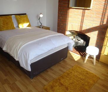 1 bedroom in a house share to rent - Photo 2