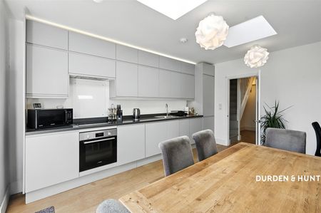 Firs Chase, West Mersea, West Mersea Colchester - Photo 3