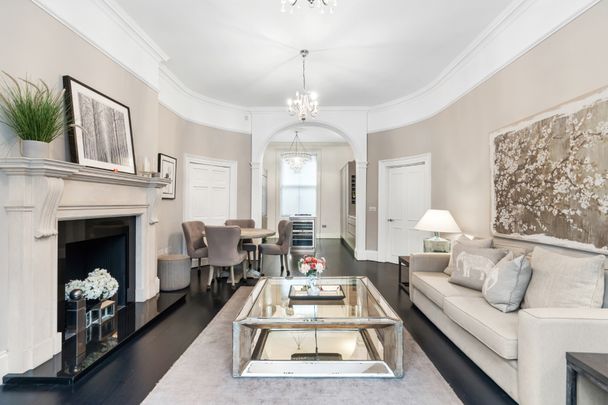Exquisite apartment located on Marylebone Lane - Photo 1