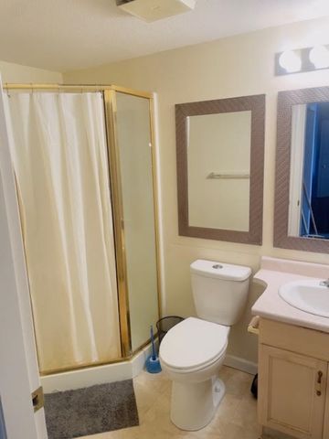 Colorful Condo on KLO - Photo 4