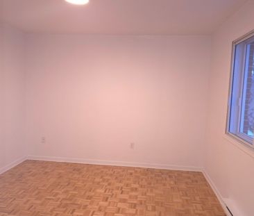 9102 Rue Maritain, H1R 3K6, H1R 3K6, Montréal - Photo 6