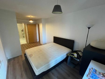 2 bedroom flat to rent - Photo 4
