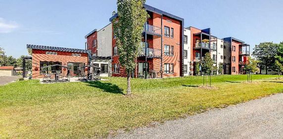 Beau et grand 4 1/2 immeuble 55 ans et + - Photo 2