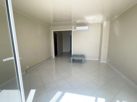 Location Appartement 2 pièces 47m² SAN MARTINO DI LOTA 20200 - Photo 2