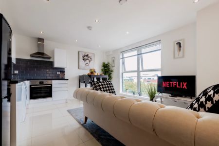 two bedroom - Photo 2