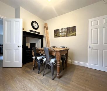 6 bedroom terraced house to rent - Photo 3
